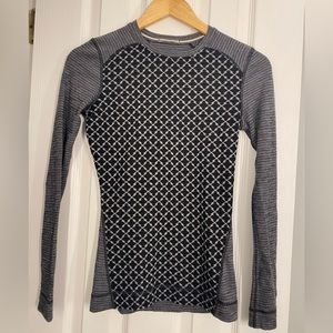 Smart wool sweater - like new